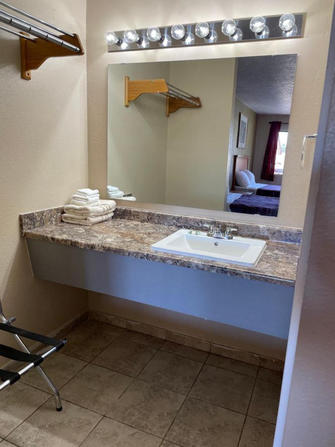 Centralia Inn Екстер'єр фото